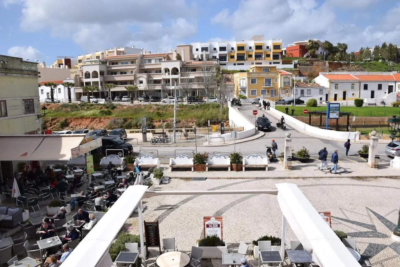 Alojamento de Acomodação e Pequeno-almoço Suites @ Portarade Ferragudo